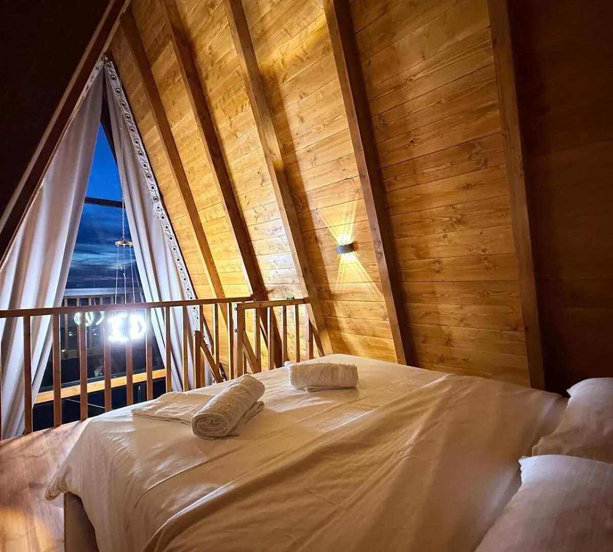 Azalea 1, Cozy Wooden Villa تيرانا
